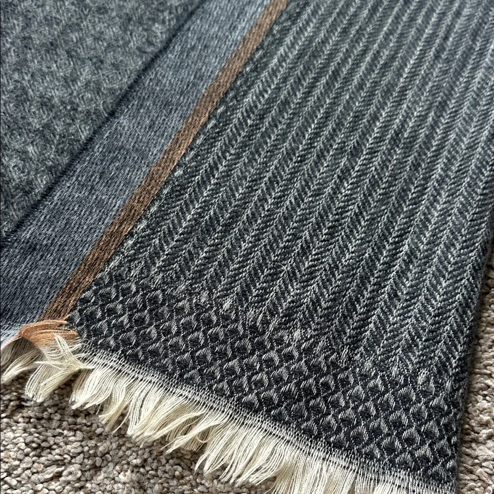 NWOT Gray and‎ Brown Scarf